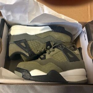 Jordan Retro SE Craft Olive and Black Sneakers